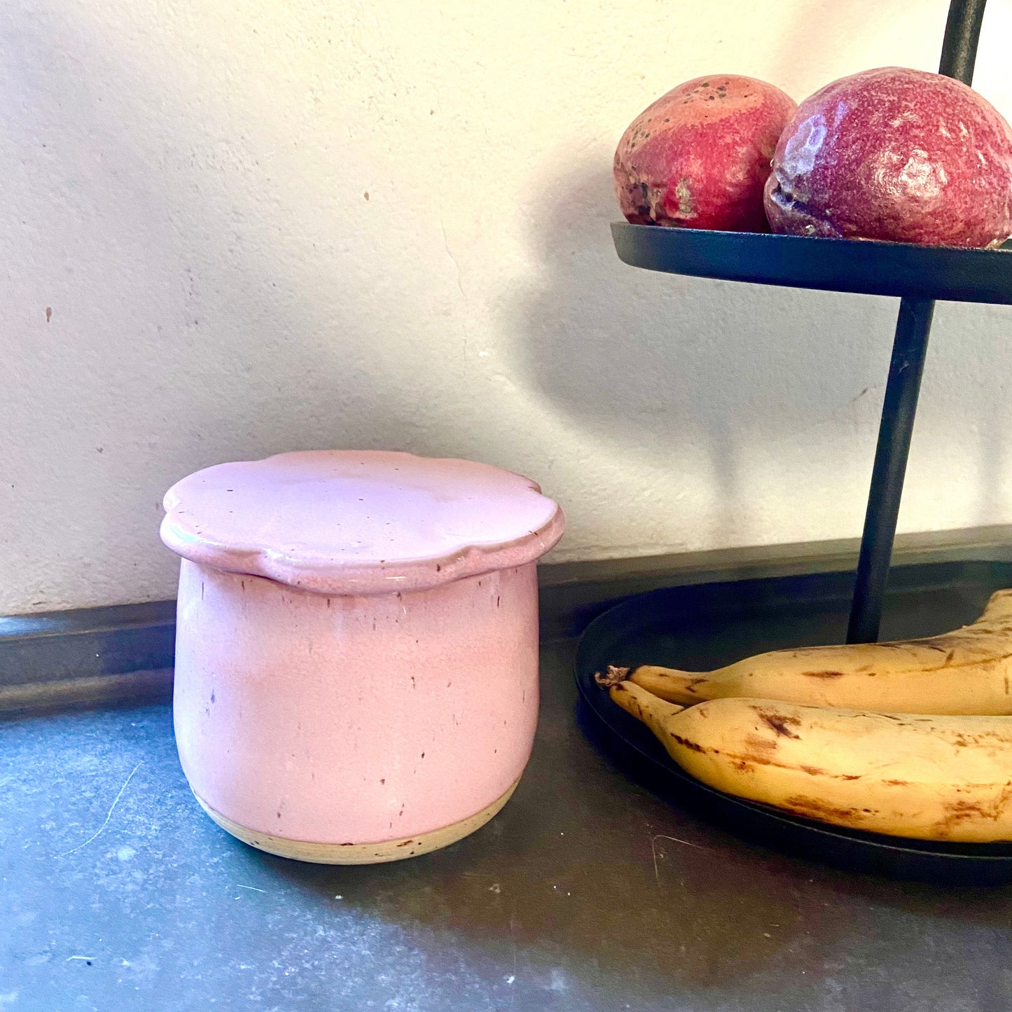 Butter Bloomie rosa Französische Butterdose Keramik Studio Moki