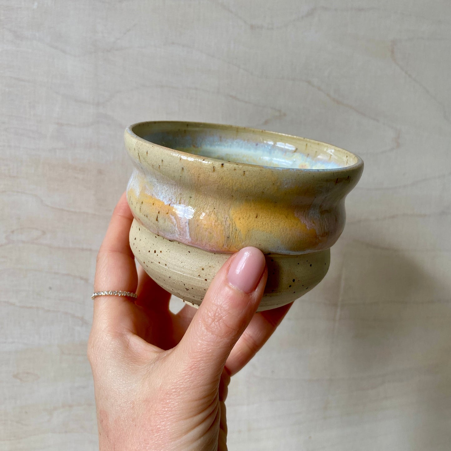 Peachy Matcha Keramik Schale Studio handgefertigt Moki