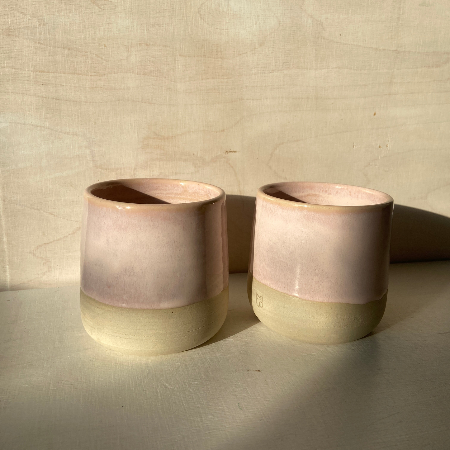 Strawberry Nude Rosa Keramik Becher Studio Moki.