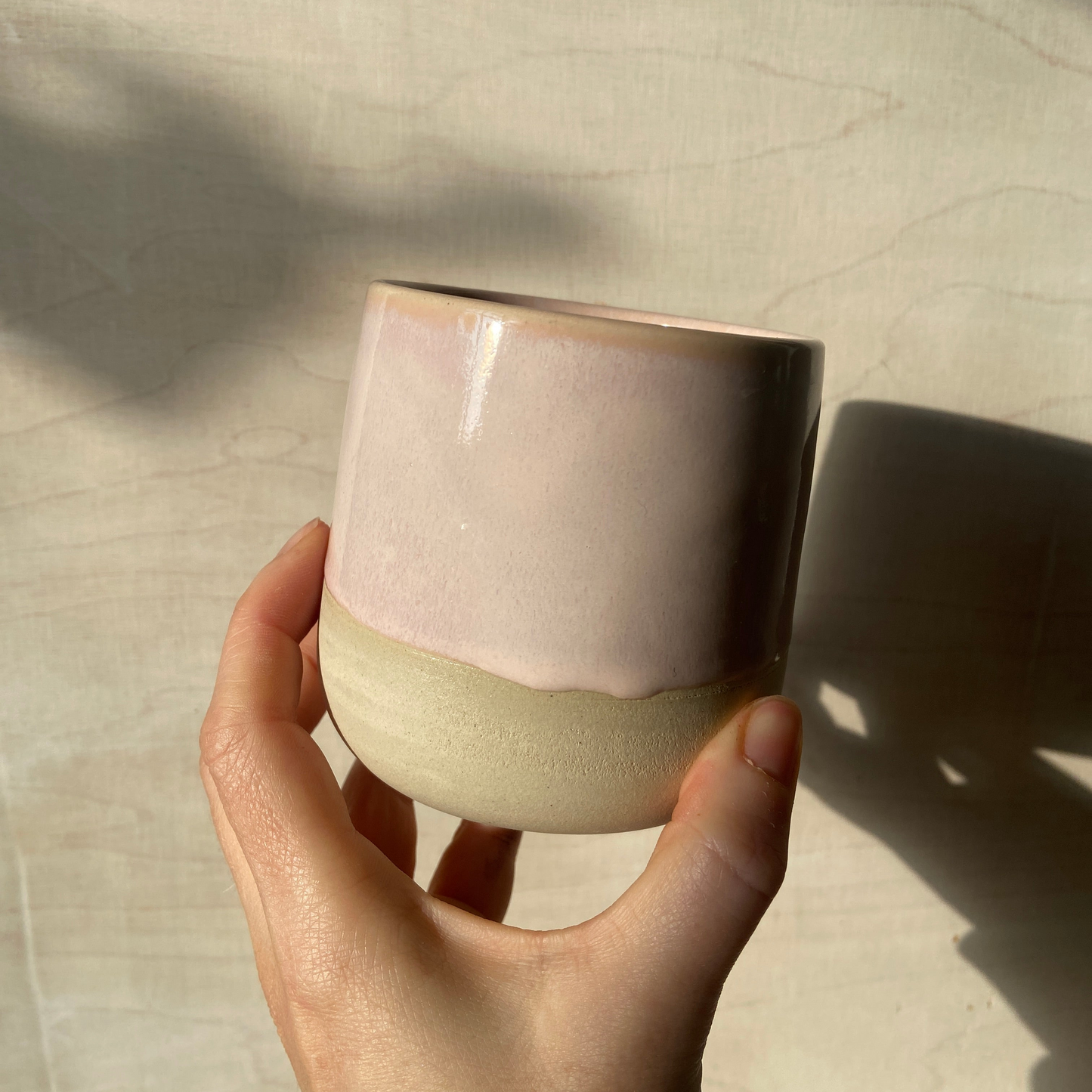 Strawberry Nude Rosa Keramik Becher Studio Moki.