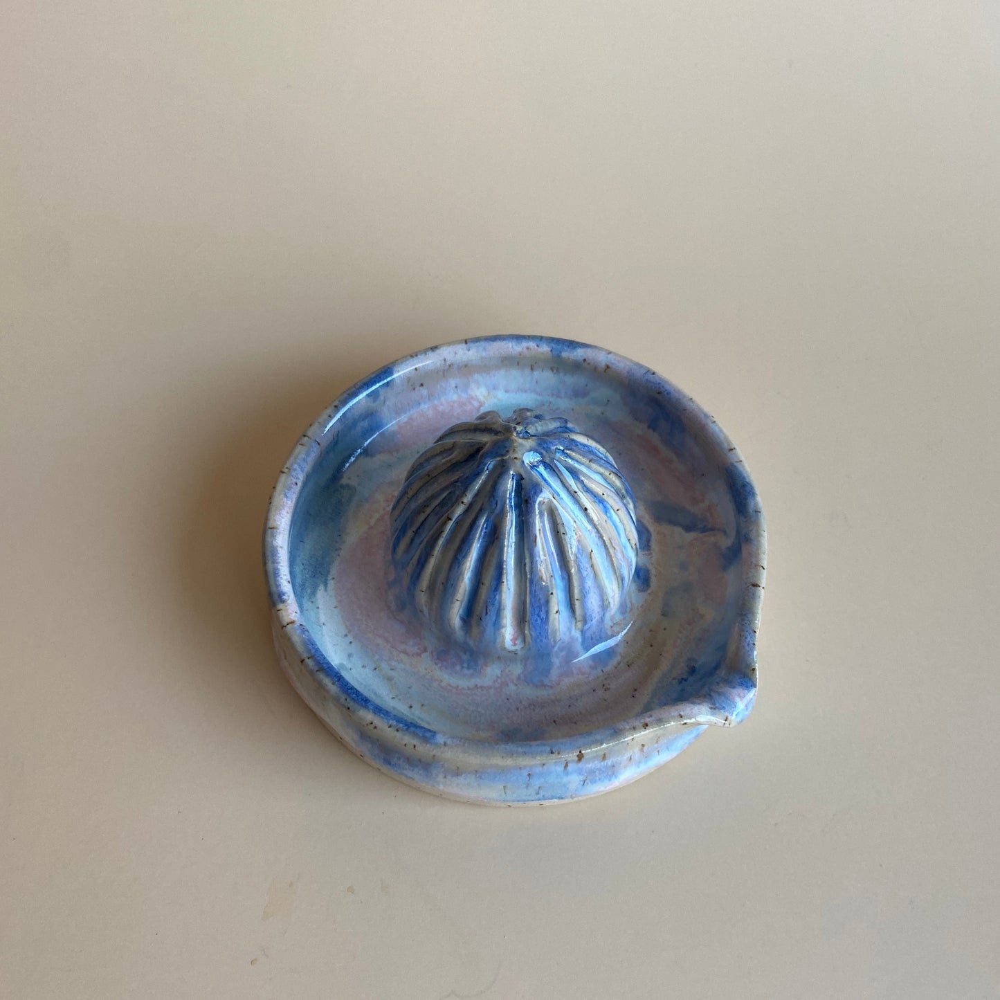 Kandinsky keramik Zitronenpresse blau rosa  Studio moki Online kaufen 