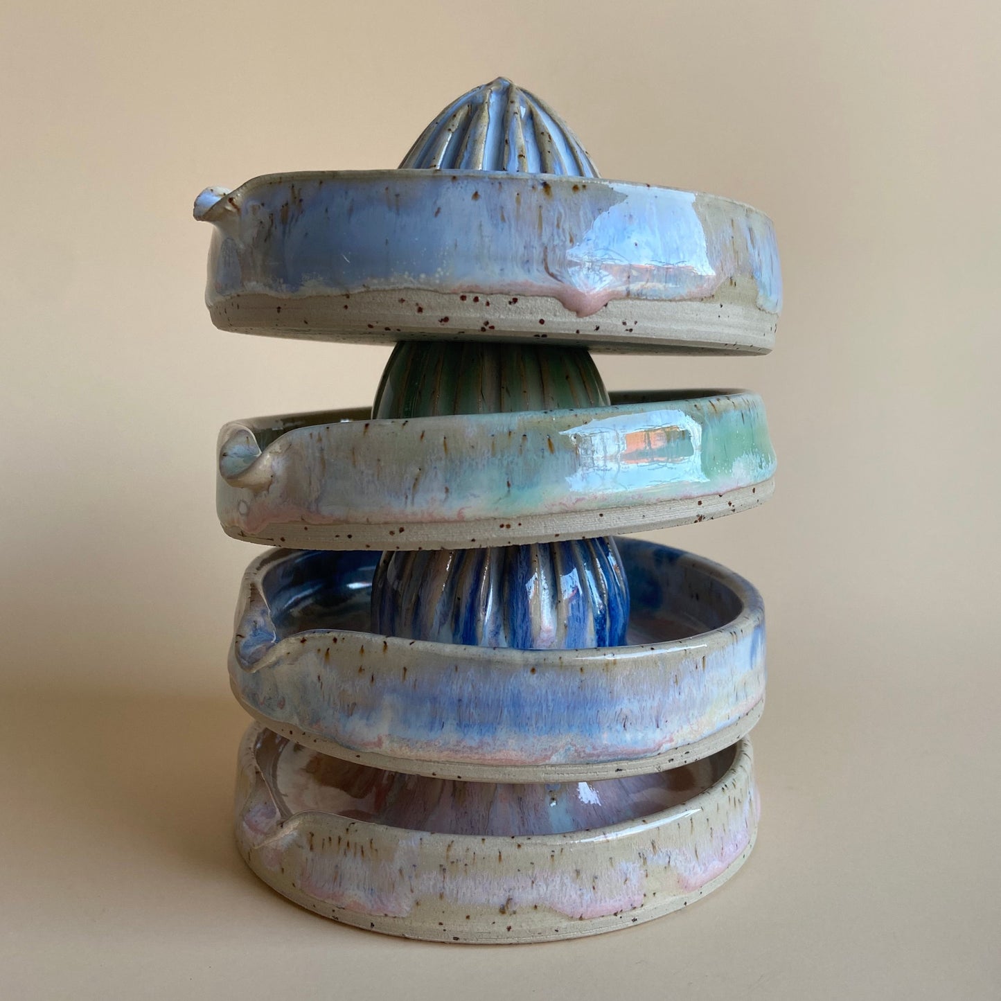 Kandinsky keramik Zitronenpresse blau rosa Studio moki Online kaufen