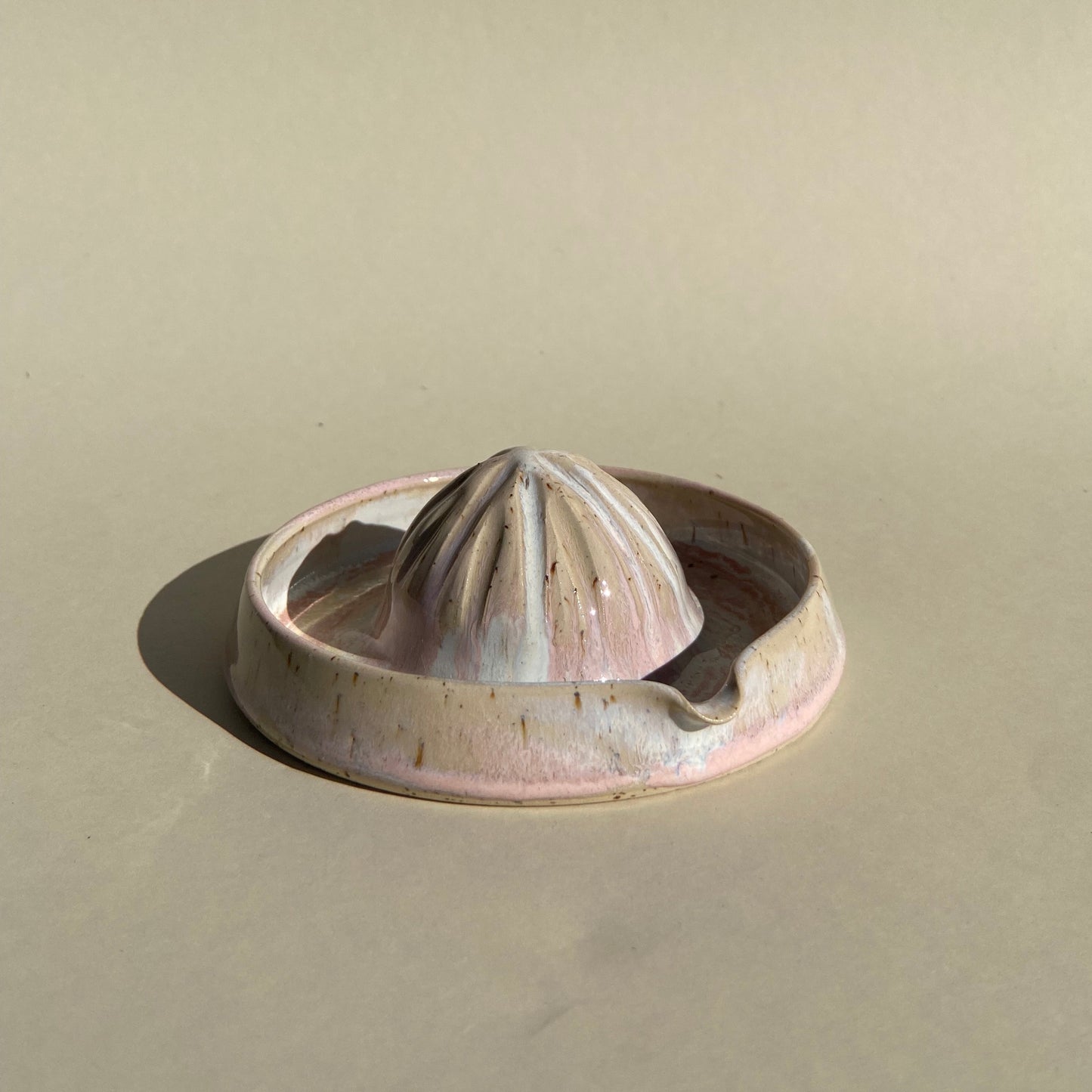 Zitronenpresse Studio Moki Pastellrosa Icecream Keramik 