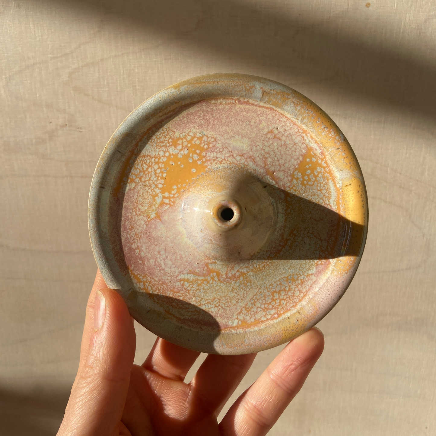  Peachy Räucherstäbchenhalter Keramik Studio Moki 