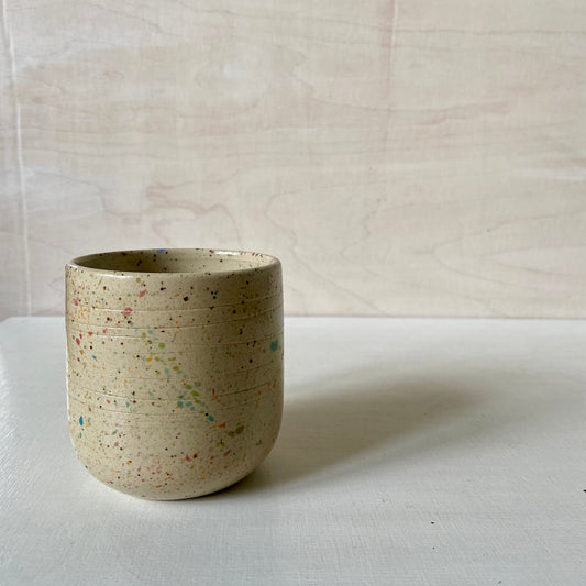 Streusel Becher Kaffee Studio Moki Keramik Handgefertigt.