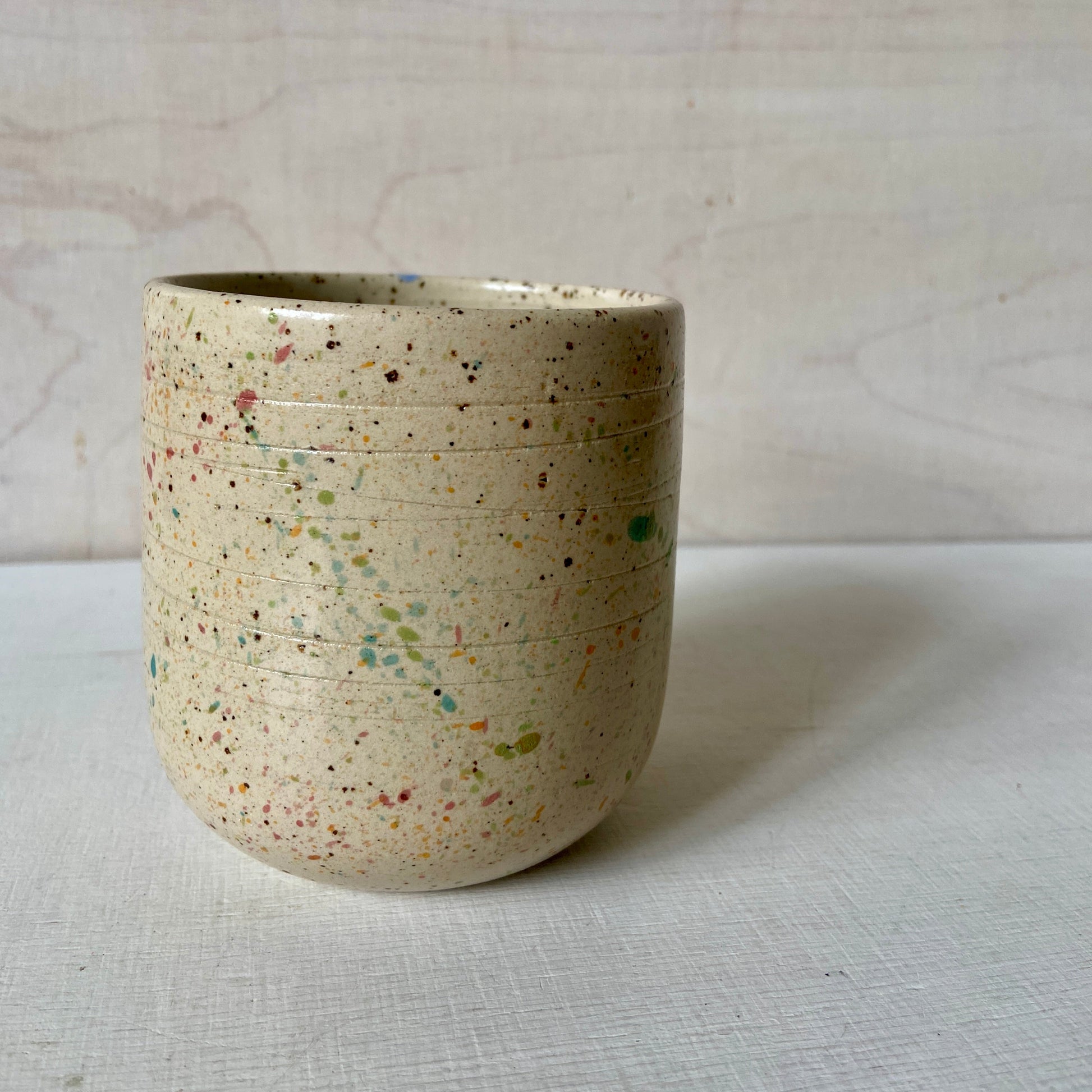 Streusel Becher Kaffee Studio Moki Keramik Handgefertigt.