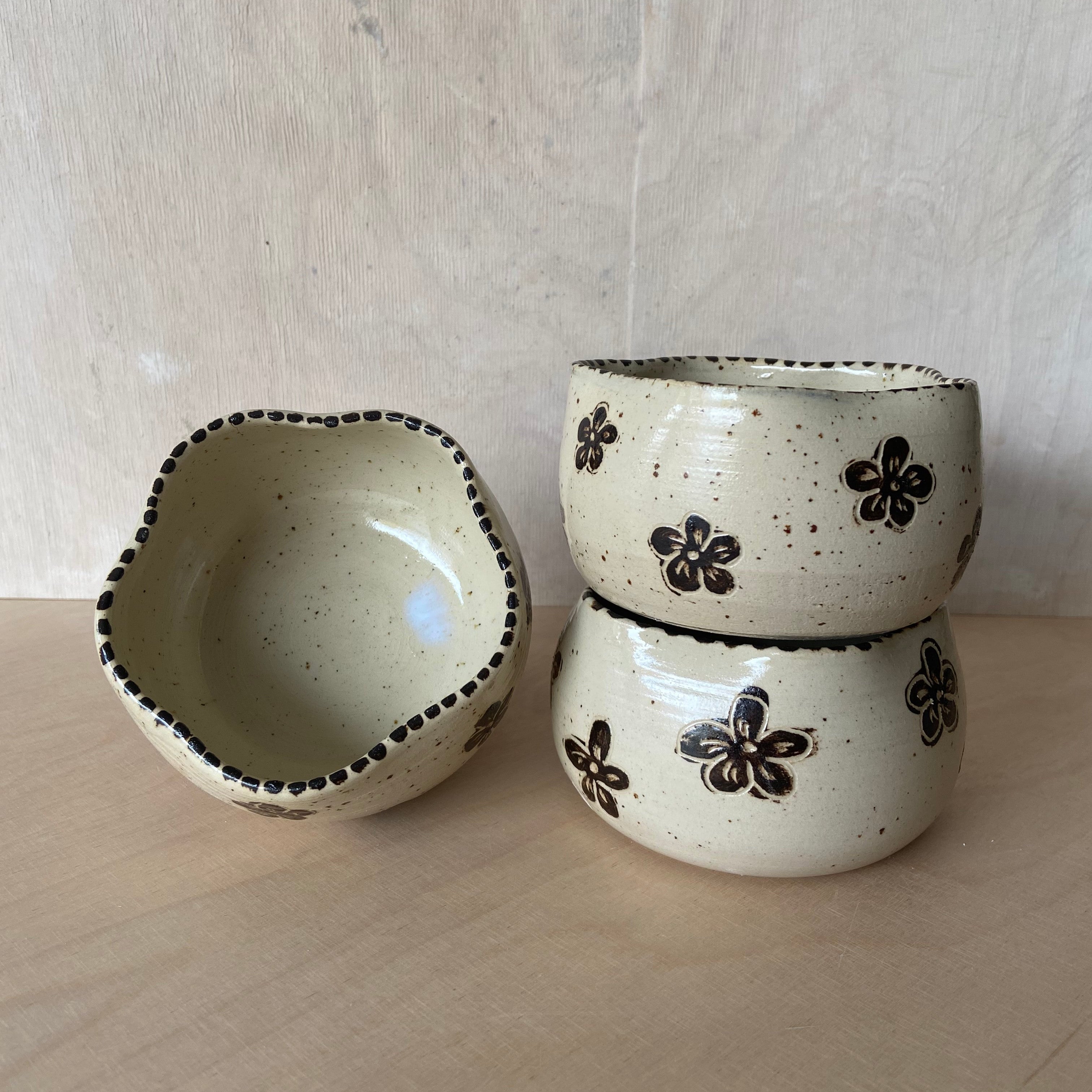 Vergissmeinnicht Becher black Studio Moki