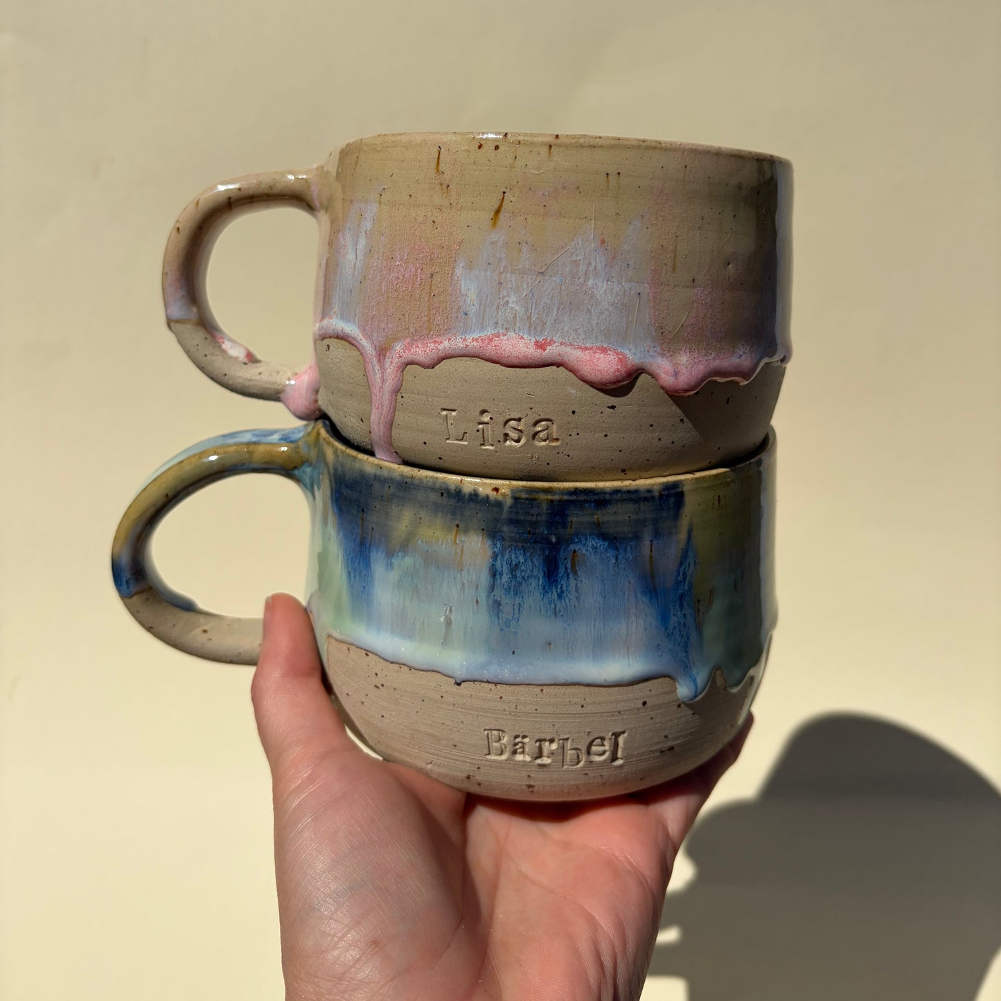 XXL personalisierbare Tassen 500ml Name Studio Moki Steinzeug Keramik Geschenk Blau Grün PAstell Icecream