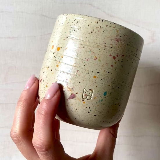 Streusel Becher Kaffee Studio Moki Keramik Handgefertigt.