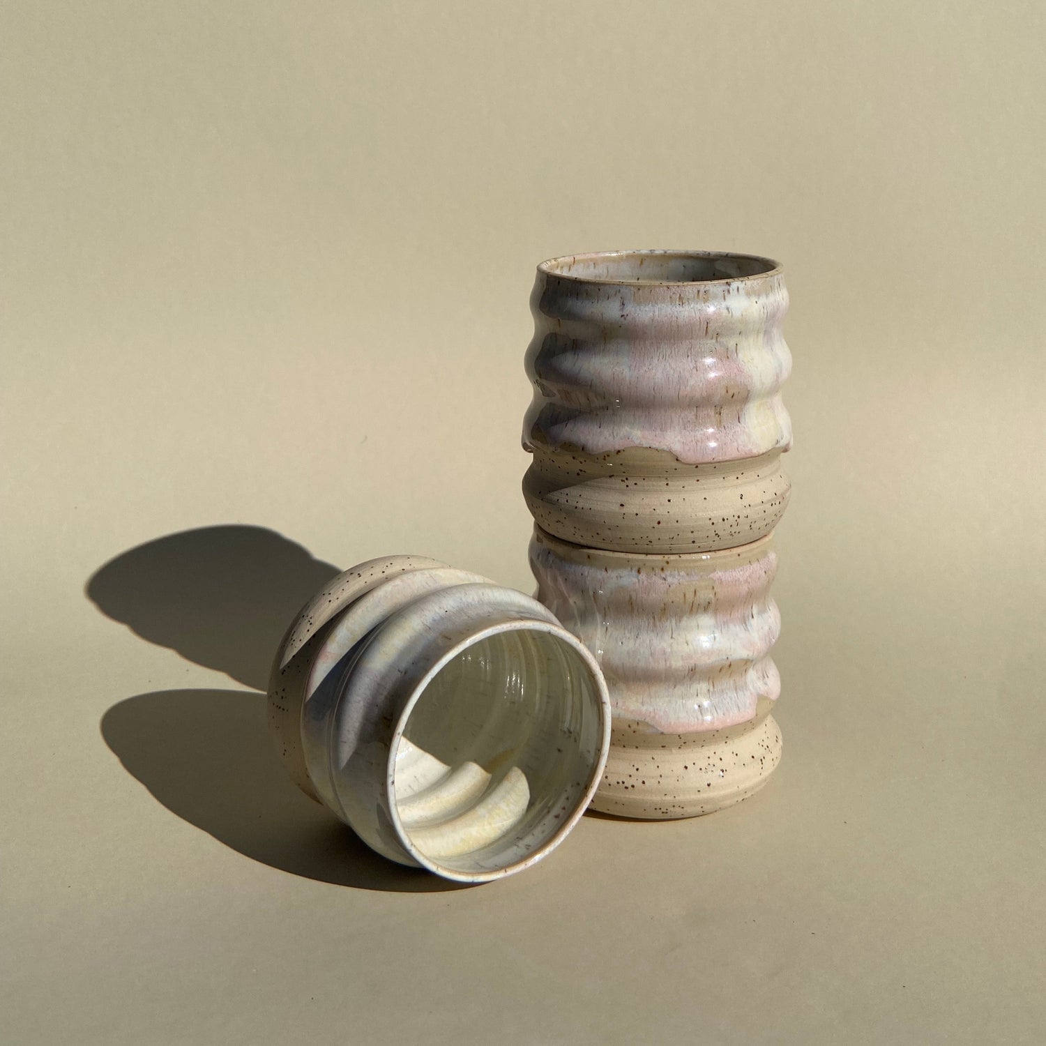 Wavie Icecream Becher Handgefertigte Keramik Studio Moki Pastell Rosa Weiß Versandkostenfrei ab 100€ 